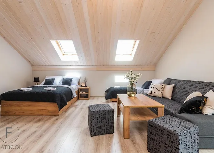 Flatbook - Dudowka アパート ミコシェボ